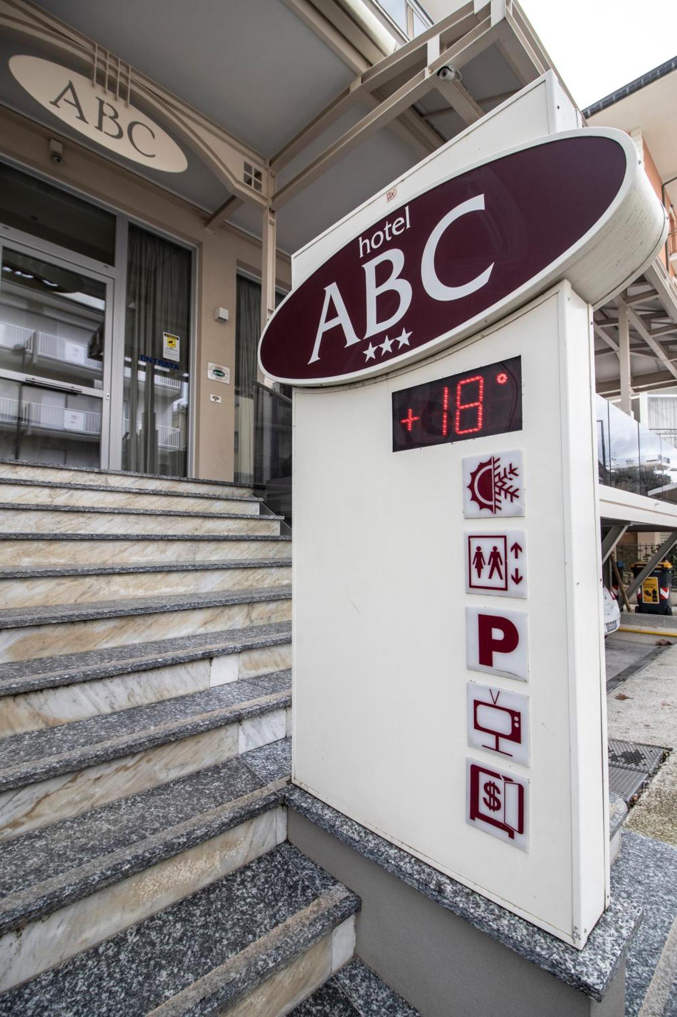 Abc Hotel ริมินี ภายนอก รูปภาพ